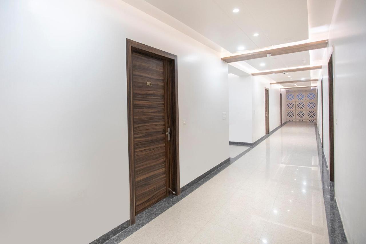 Capital O 69415 Green View Resort Alīgarh Dış mekan fotoğraf