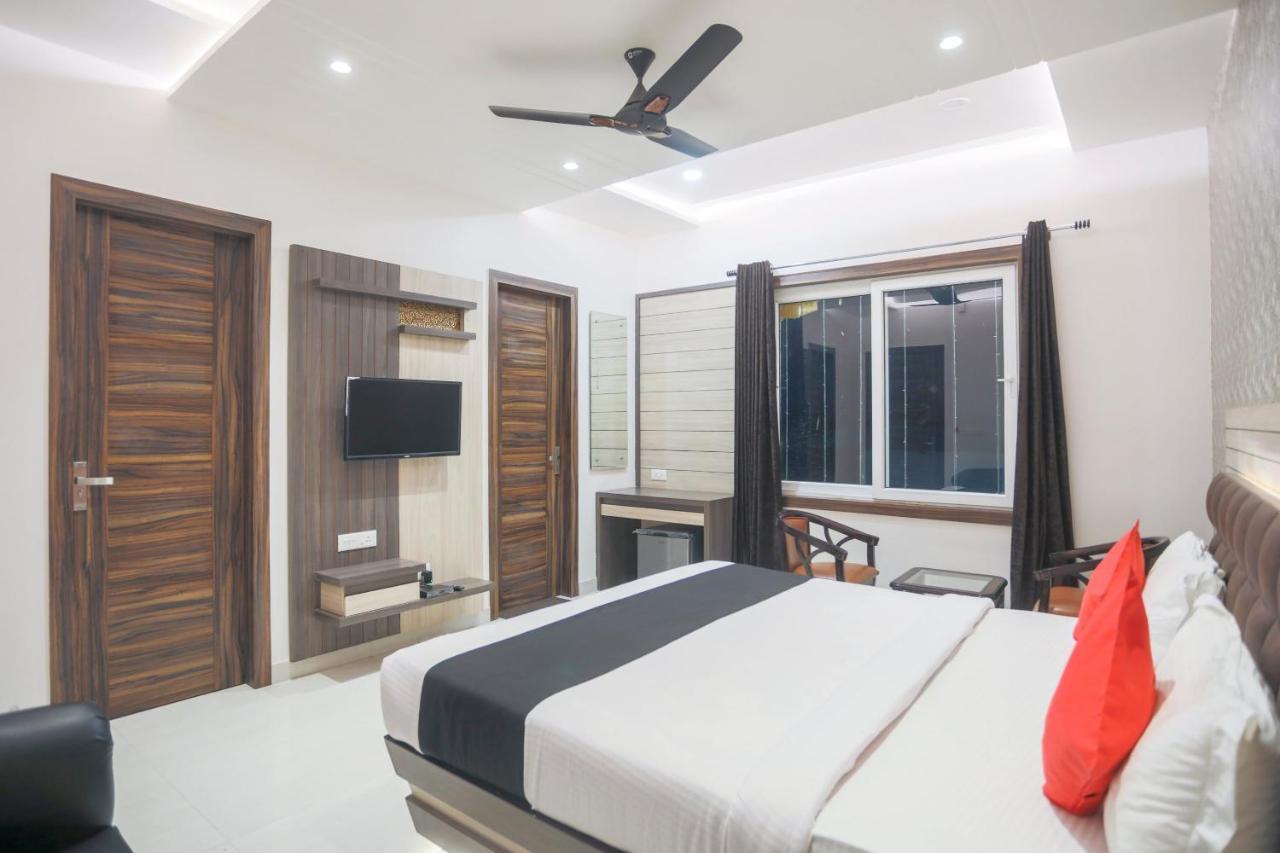 Capital O 69415 Green View Resort Alīgarh Dış mekan fotoğraf